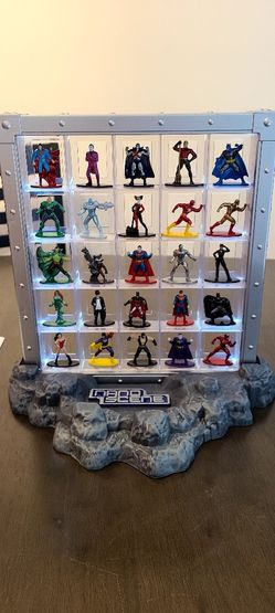 DC COMIC FIGURINES- METAL