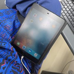 iPad Mini 2012  Model Mf432LL/A