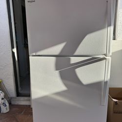Whirlpool refrigerator 30 inches wide
