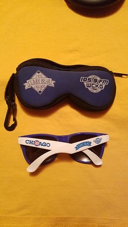 Chicago Cubs Sunglasses & Action Figure