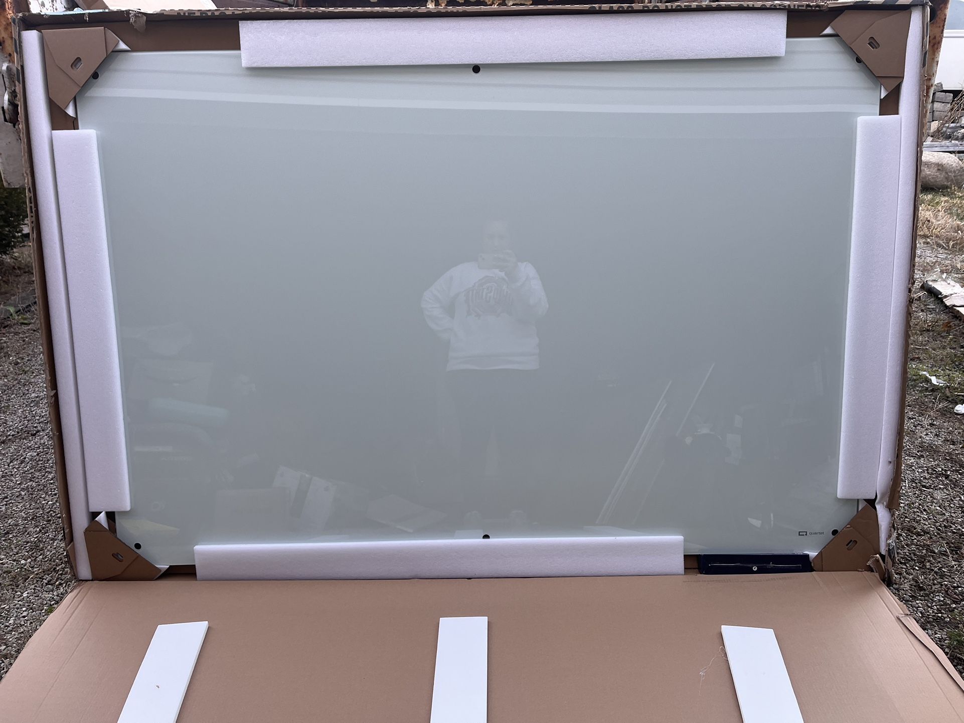 Huge Brand New Glass Whiteboard 6’x4’ 