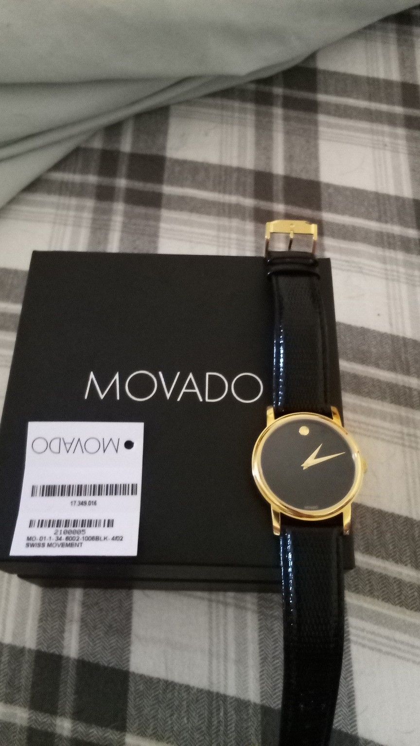 Movado Museum Classic Leather Watch - Like New - 38MM 