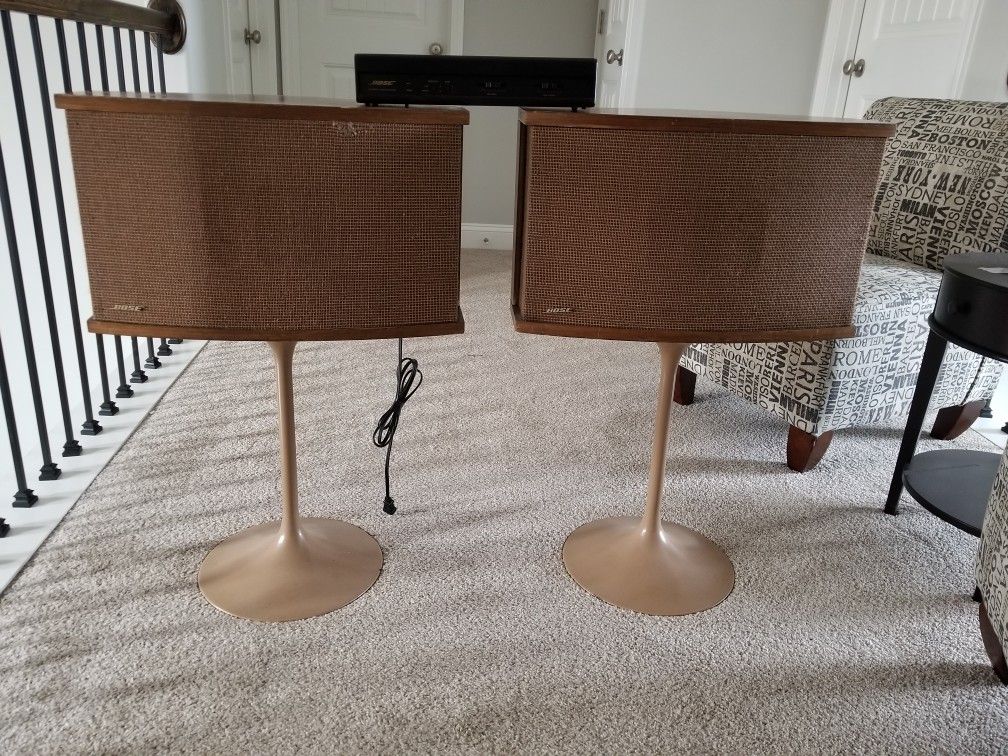 BOSE 901 SERIES VI SPEAKERS, TULIP STANDS AND ACTIVE EQUALIZER