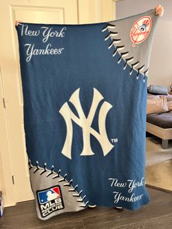 58" X 82" - New York Yankees Throw Excellent Condition