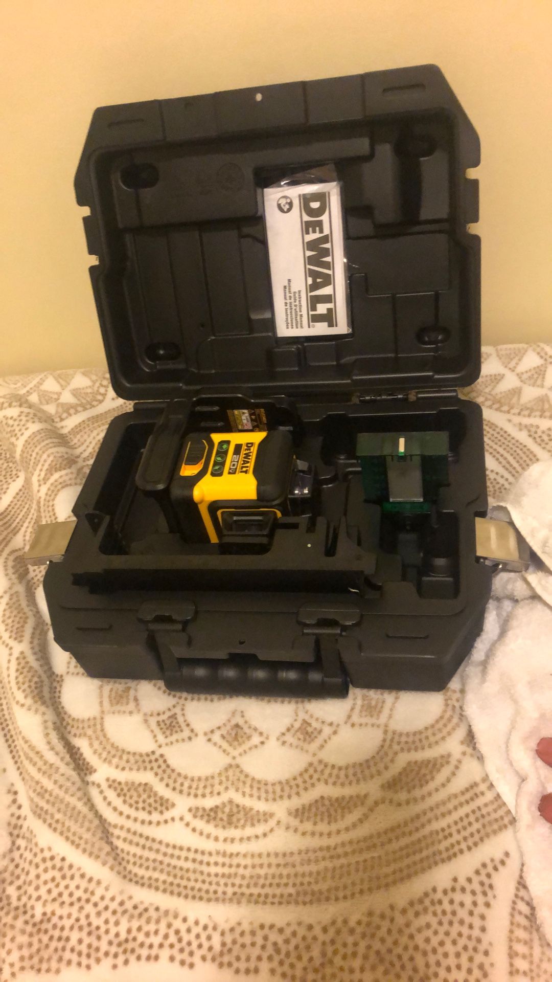 DeWat 20v 3 By 360 Laser Level