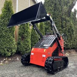 BRAND NEW GAS SKID STEER