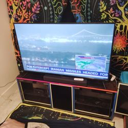 55' Westinghouse Smart Tv/ TV Stand