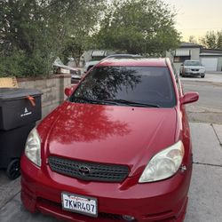 Toyota Matrix, 2005, millaje 139,000 título salve