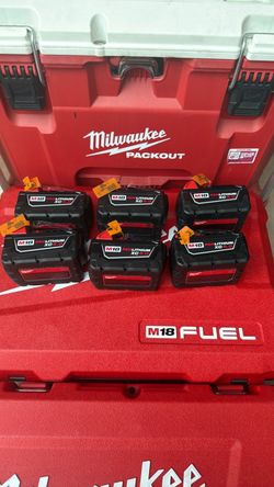 Milwaukee m18 red Lithium xc 5.0 ah (NEW)