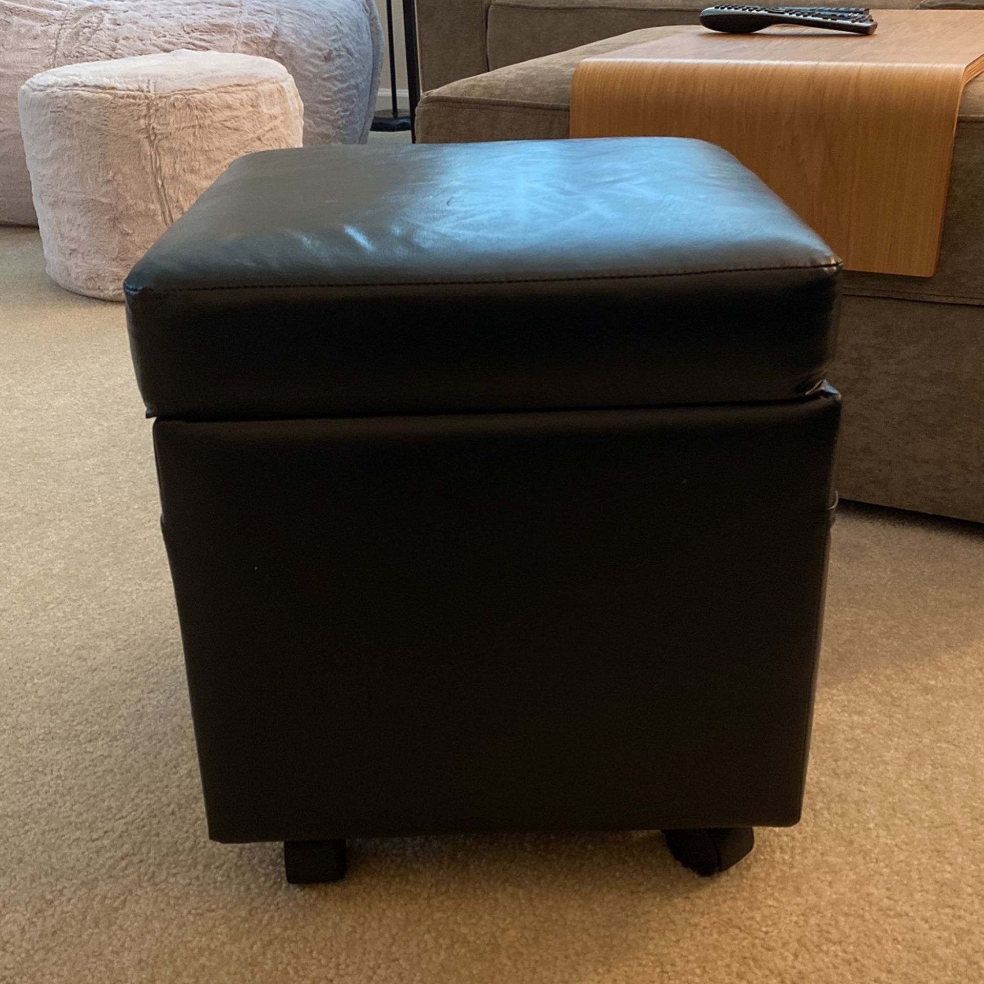 Flip Cover Ottoman