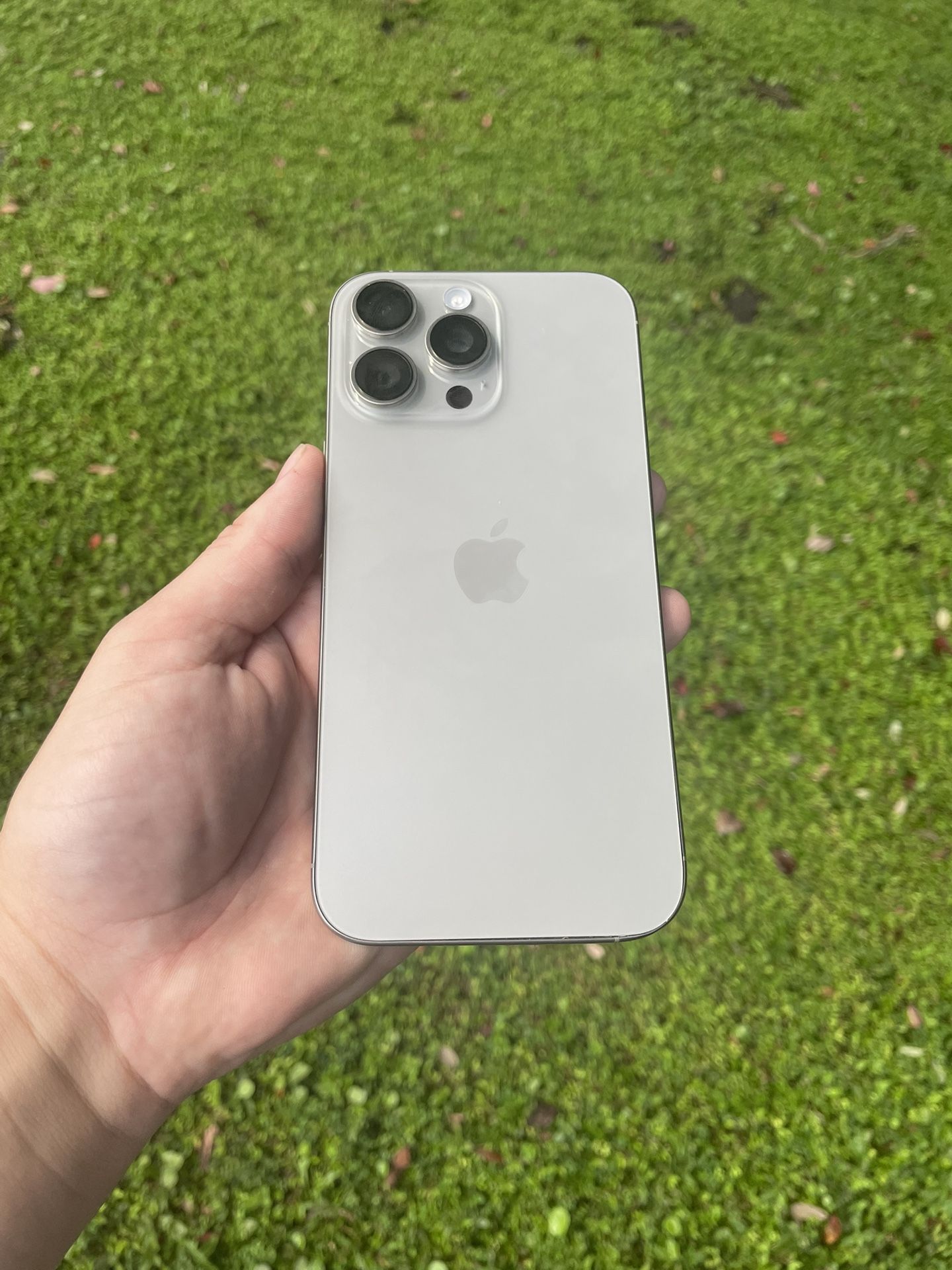 iPhone 16 Pro Max