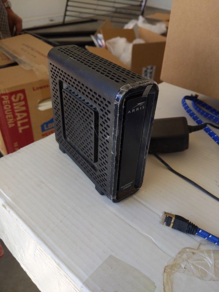 Arris Touchstone CM8200 Modem