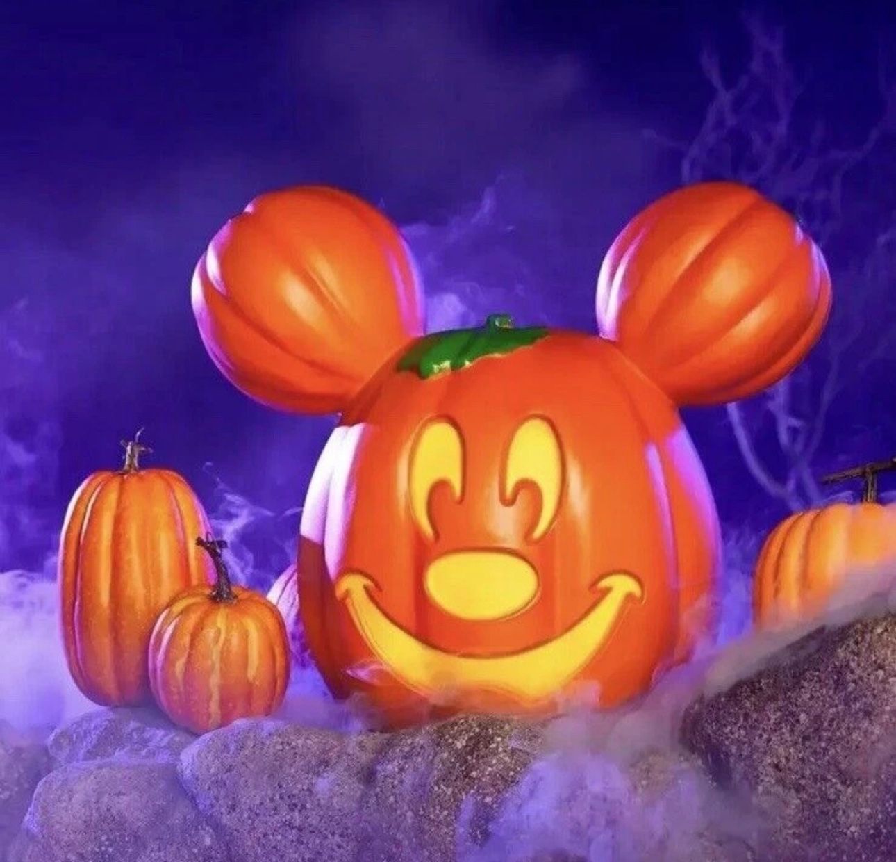 DISNEY PARKS 2022 Halloween Light Up Giant Pumpkin