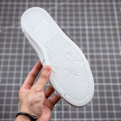 shoes size 15