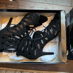 Women’s Heels Black Size 6 New