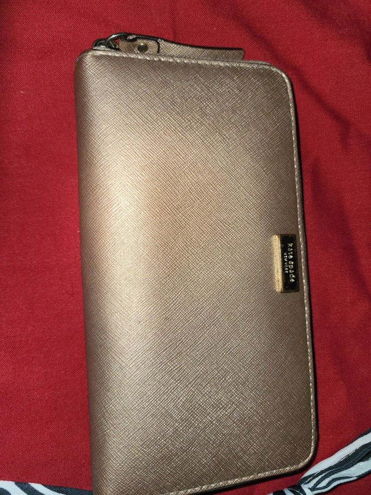 Kate Spade (BEIGE LEATHER ZIP AROUND WALLET)