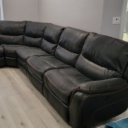 Black Sectional. Great Condition.  3-seats Power Recline 