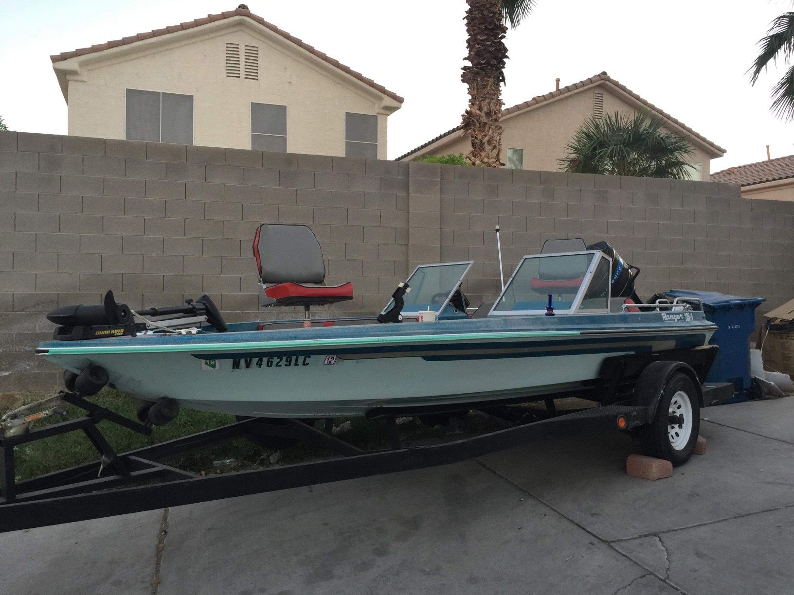 Fishing boat Ranger boat 1979 115 hp mercury (the tower of power)in good conditions has tittle boat and trailer