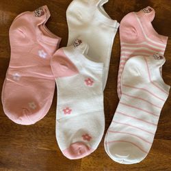 5 pairs Hello Kitty Ladies Socks - One Size - NEW