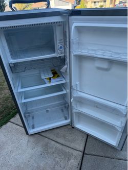 LG mini fridge