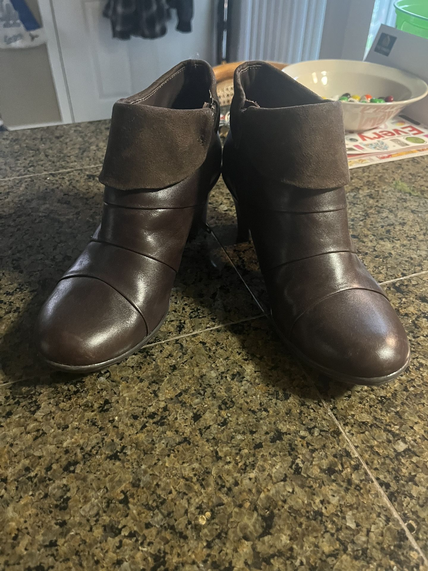 New Women’s Size 7 Brown Leather Bella Vita Boot