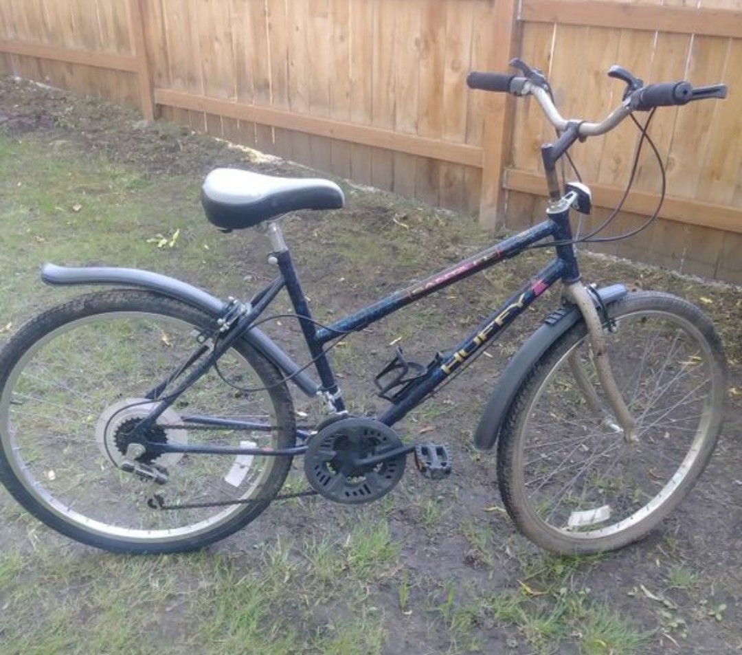 Huffy Santa Fe bike 26in must sell moving