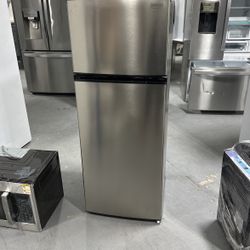 Vissani Refrigerator 