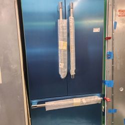 New Thermador Built In Refrigerator 36-inch Panel Ready Stainless Steel 