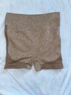 Women’s sports shorts size M
