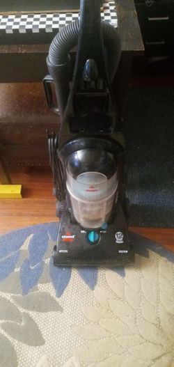 Bissell 12amp Clearview Helix (Runs Fine Sold As Due To Age And Electronic)
