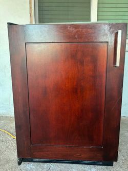 Sub-Zero Undercounter Refrigerator