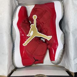 Nike Air Jordan 11 Retro "Win Like '96" Size 6y