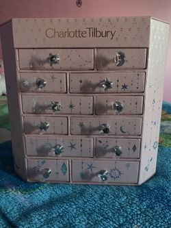 Charlotte Tilbury Box