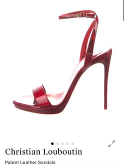 Christian Louboutin Loubi Queen