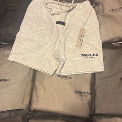 Essentials Shorts xs