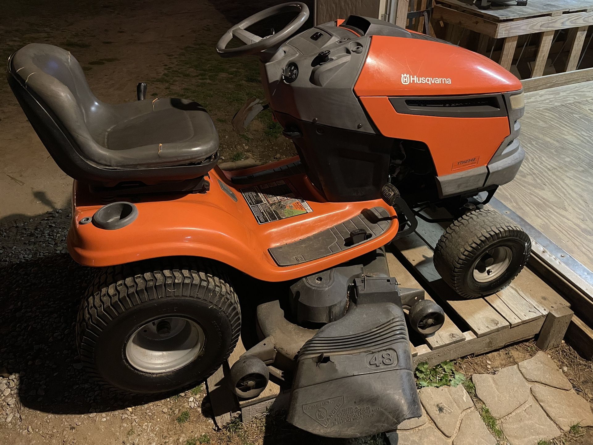 Huskavanna Riding Mower