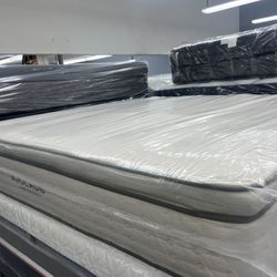 KING SIZE AVOCADO PILLOW TOP MATTRESS & BOX SPRINGS BED SET