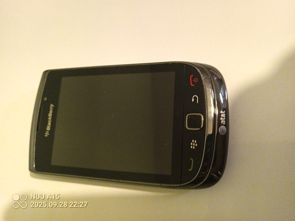 Black Berry Curve 8310, Pre-owned,Needs A Battery, AT&T Titanium Grey,AT&T