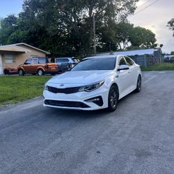 2020 KIA Optima FE