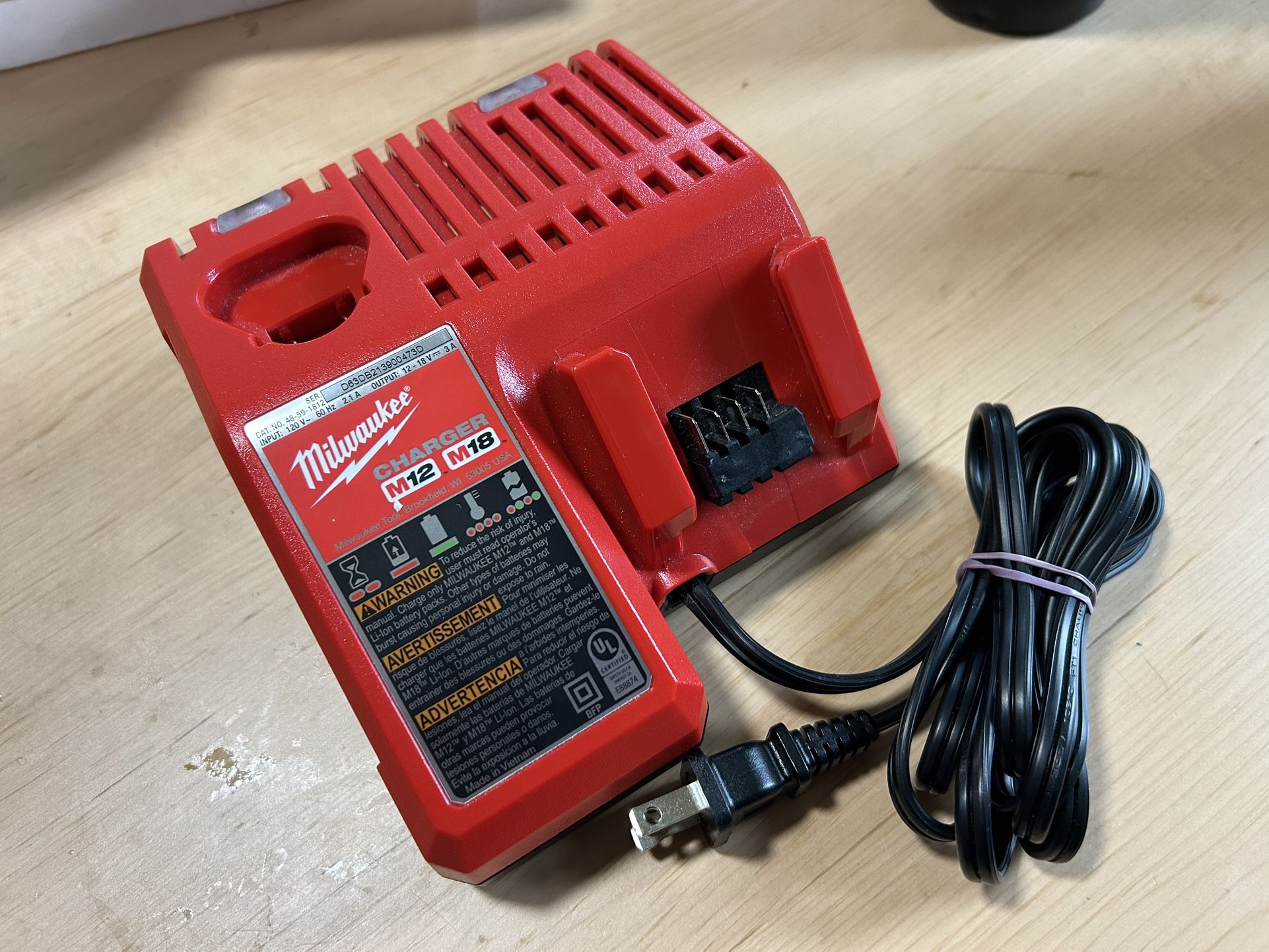 Firm! Milwaukee M12 and M18 12-Volt/18-Volt Lithium-Ion Multi-Voltage Battery Charger