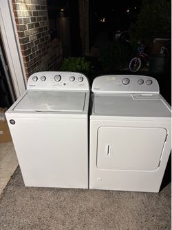 Whirlpool washer and gas dryer set
