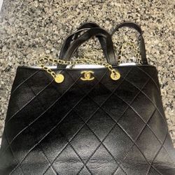 CHANEL Black Quilted Caviar Large Classic Shopping Tote Bag