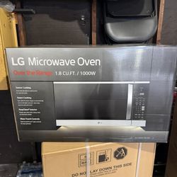 Whirlpool 30 in. Over-the-Range Microwave in Black with Sensor Cooking