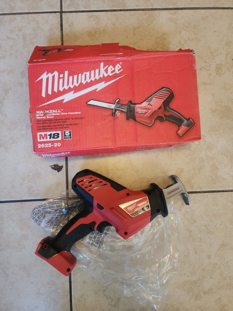 Milwaukee
M18 18V Lithium-Ion Cordless HACKZALL Reciprocating Saw (Tool-Only)