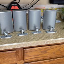 Canton Speakers With Woofer