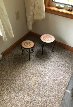 Metal and ceramic flowers stands