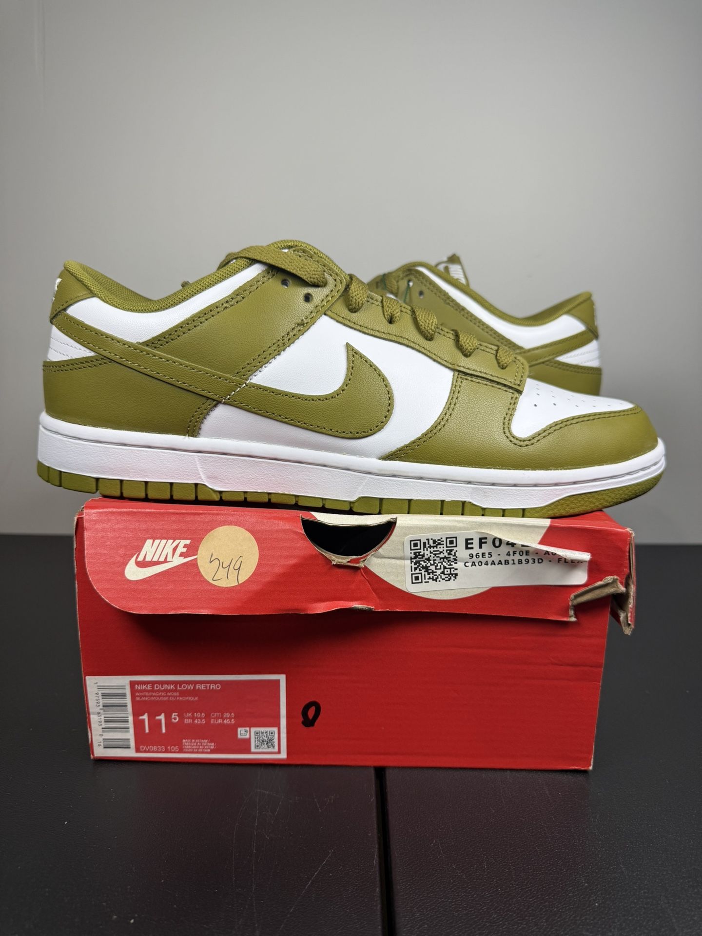 Brand New Nike Dunk Pacific Moss Size 11.5m Og all