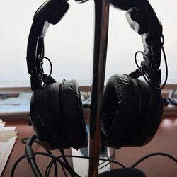 Aviation headsets TELEX stratus 30