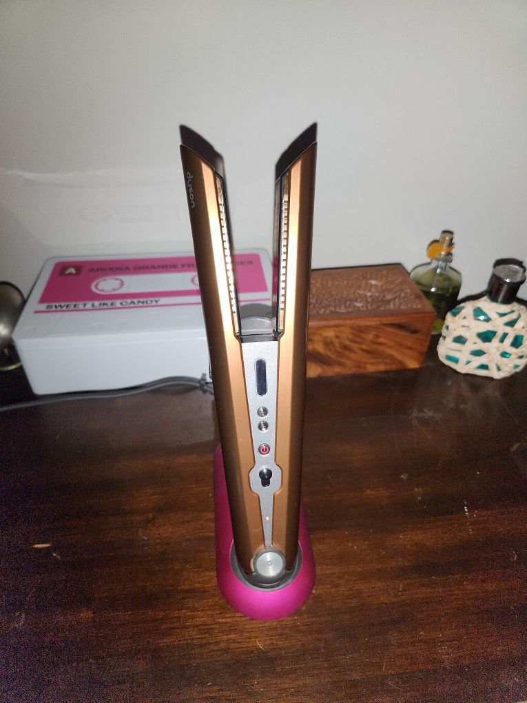 Practically New Dyson Corrale Hair Straightener. $150 Cash Takes It!!!