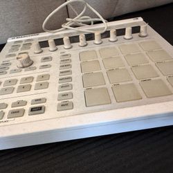 Native Instrument Maschine MKII